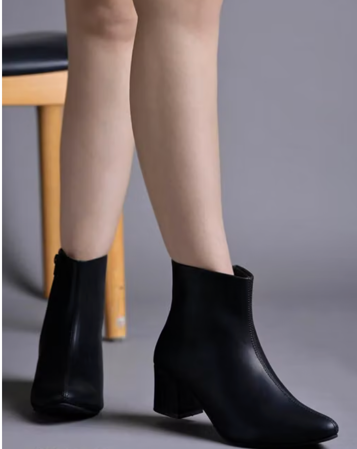 Shoetopia Smart Casual Zip Detailed Black Boots For Women & Girls
