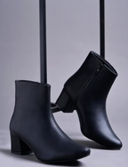 Shoetopia Smart Casual Zip Detailed Black Boots For Women & Girls